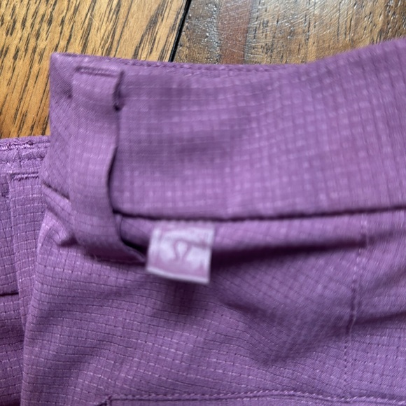 BUNDLE lululemon golf shorts - Picture 5 of 9